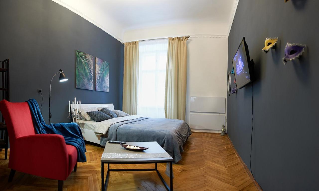 Stylish Apartments In The Center Leópolis Exterior foto